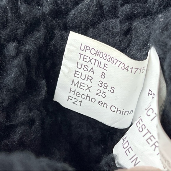 Muk Luks Cozy Boots Black Fleece Snow Winter Outdoor Hiking Boho Hippie Warm - Picture 13 of 15